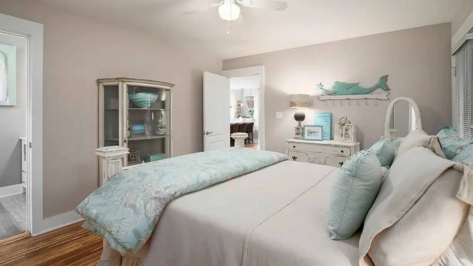 Mermaids and Magnolias