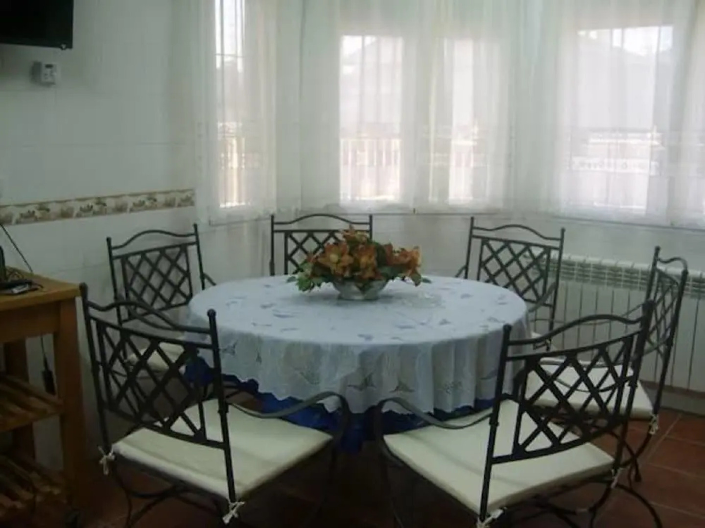 House With 6 Rooms in Nava de la Asunción, With Private Pool, Terrace, Enclosed Garden and Wifi