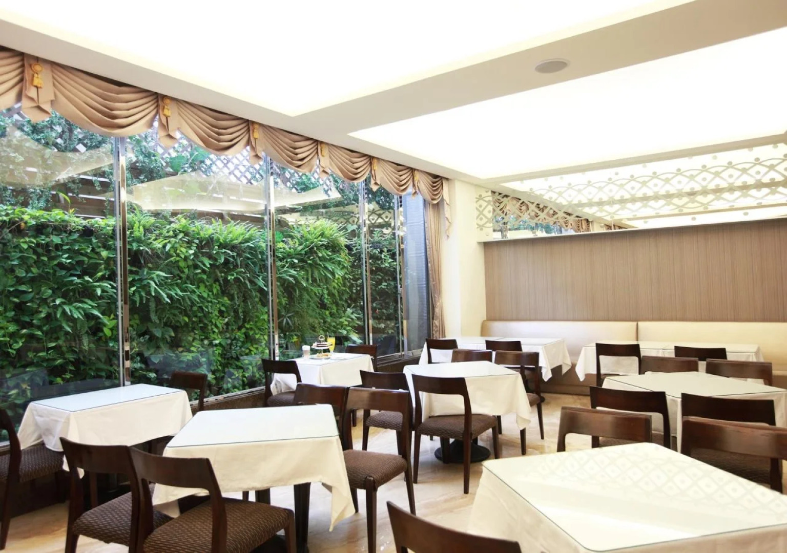 Lishiuan International Hotel