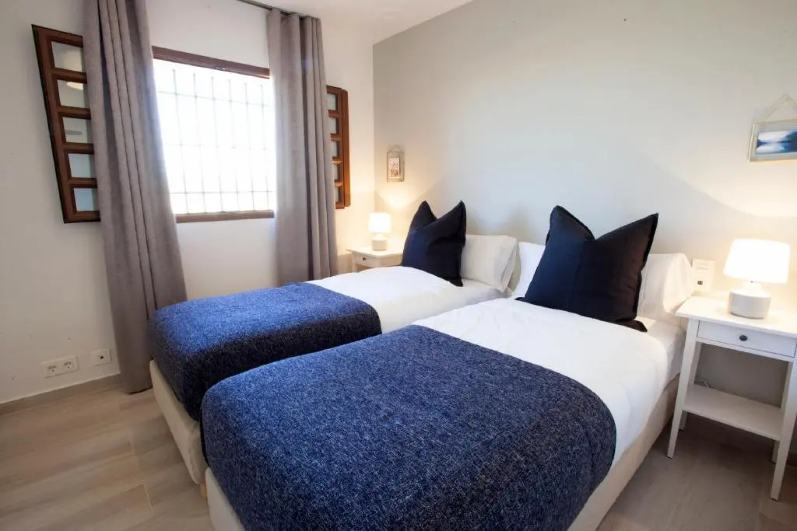 Desert Springs Apartment 354