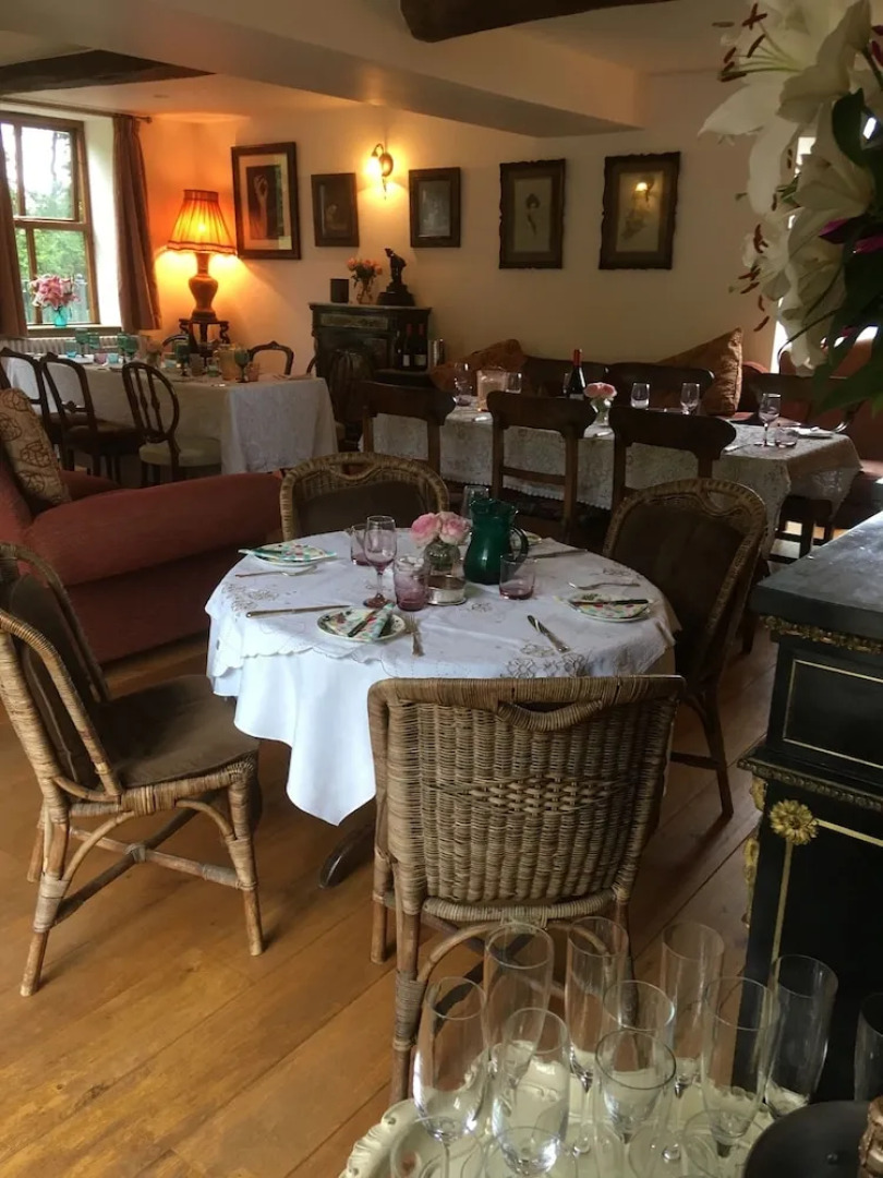 Otley Chevin B&B With Dining