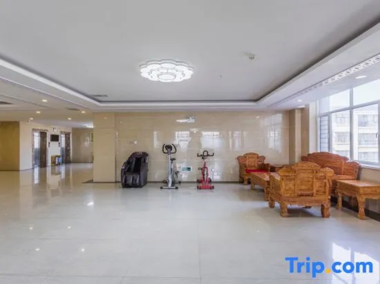 YI LI GUO JI  Hotel