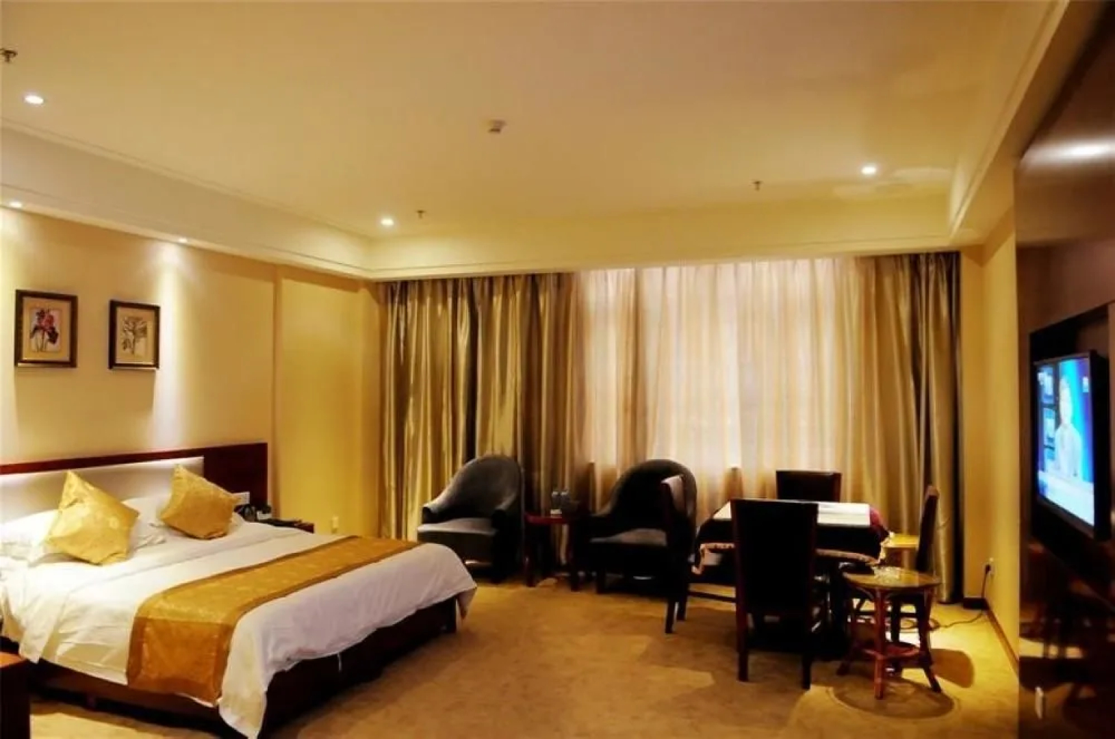 Jinhu Hotel
