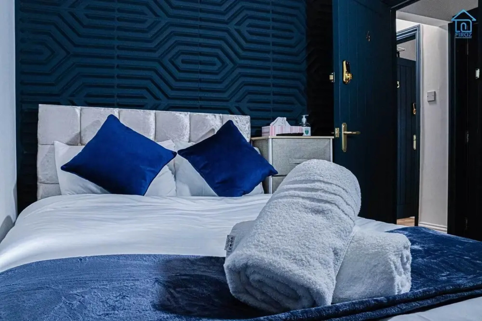 York Contractor House by Firoz Property Management