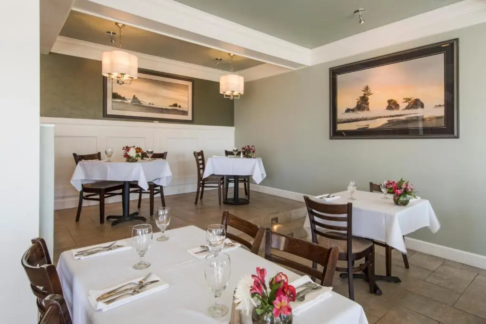 Seaside Oceanfront Inn