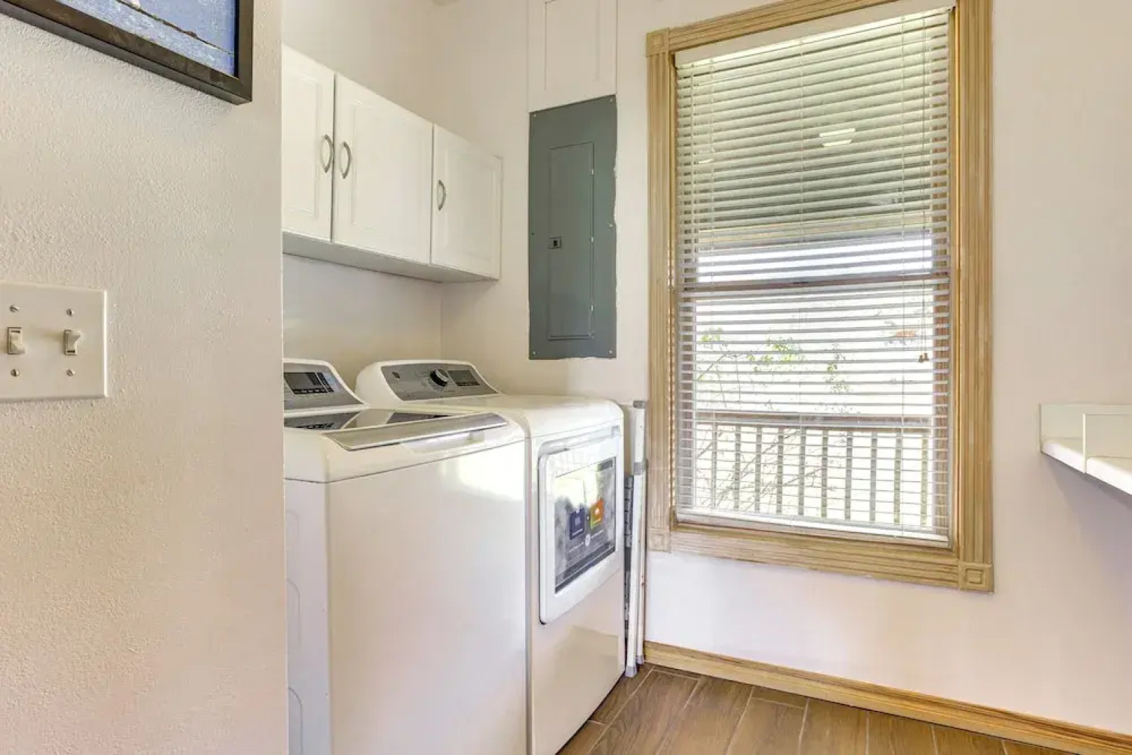 Spacious Cabin w/ Views, Near Lake Lawtonka!