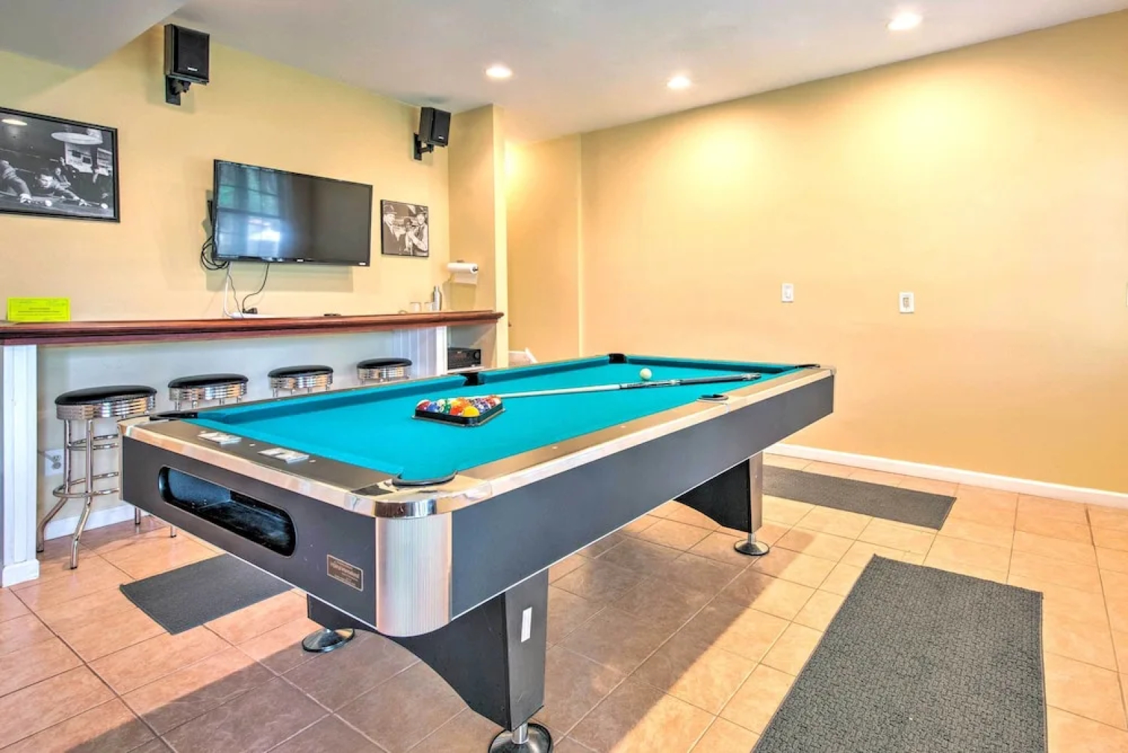 Community Perks & Deck: Lake Harmony Townhome!
