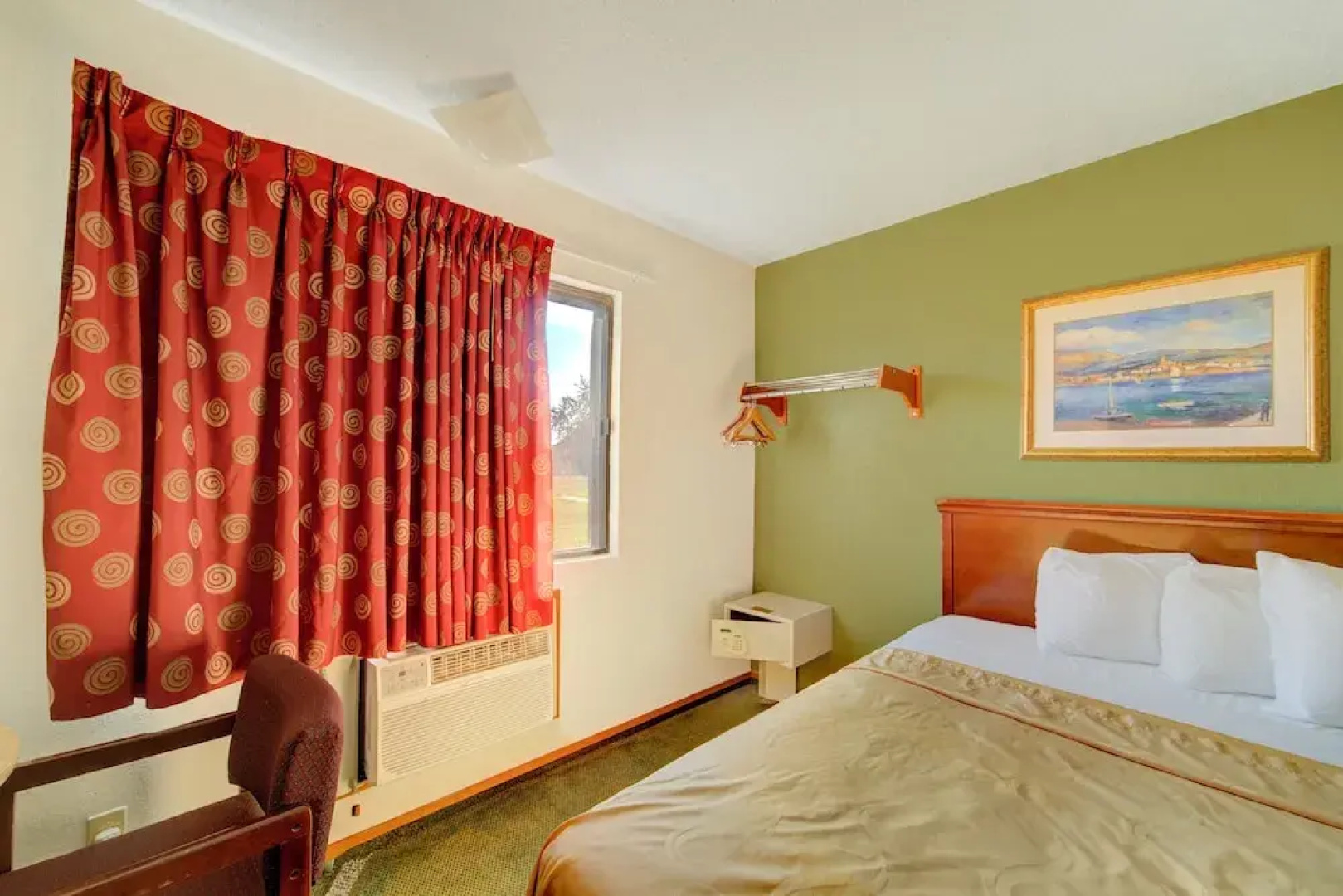 Capital O Amerihost Inn and Suites Kingdom City Hwy 54 MO