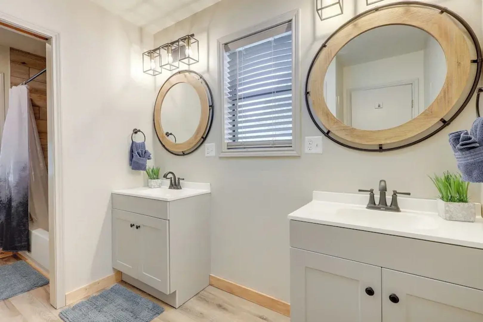 Stylish Angel Fire Cabin w/ Deck - 2 Mi to Ski Mtn