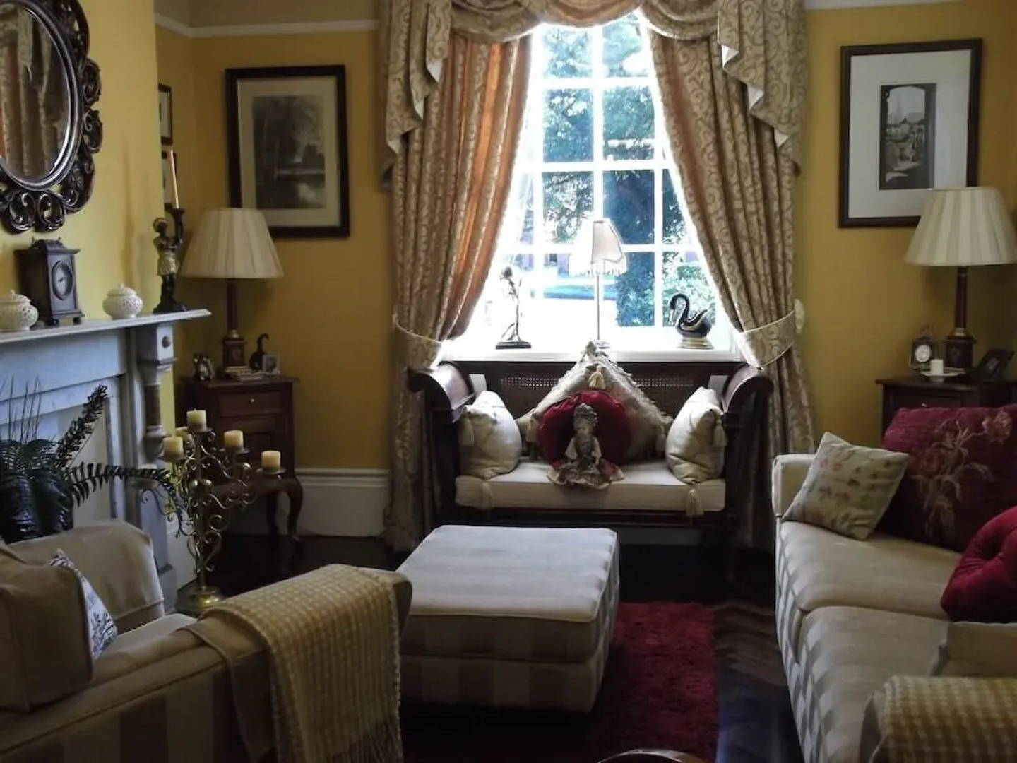 Holly House Bed & Breakfast