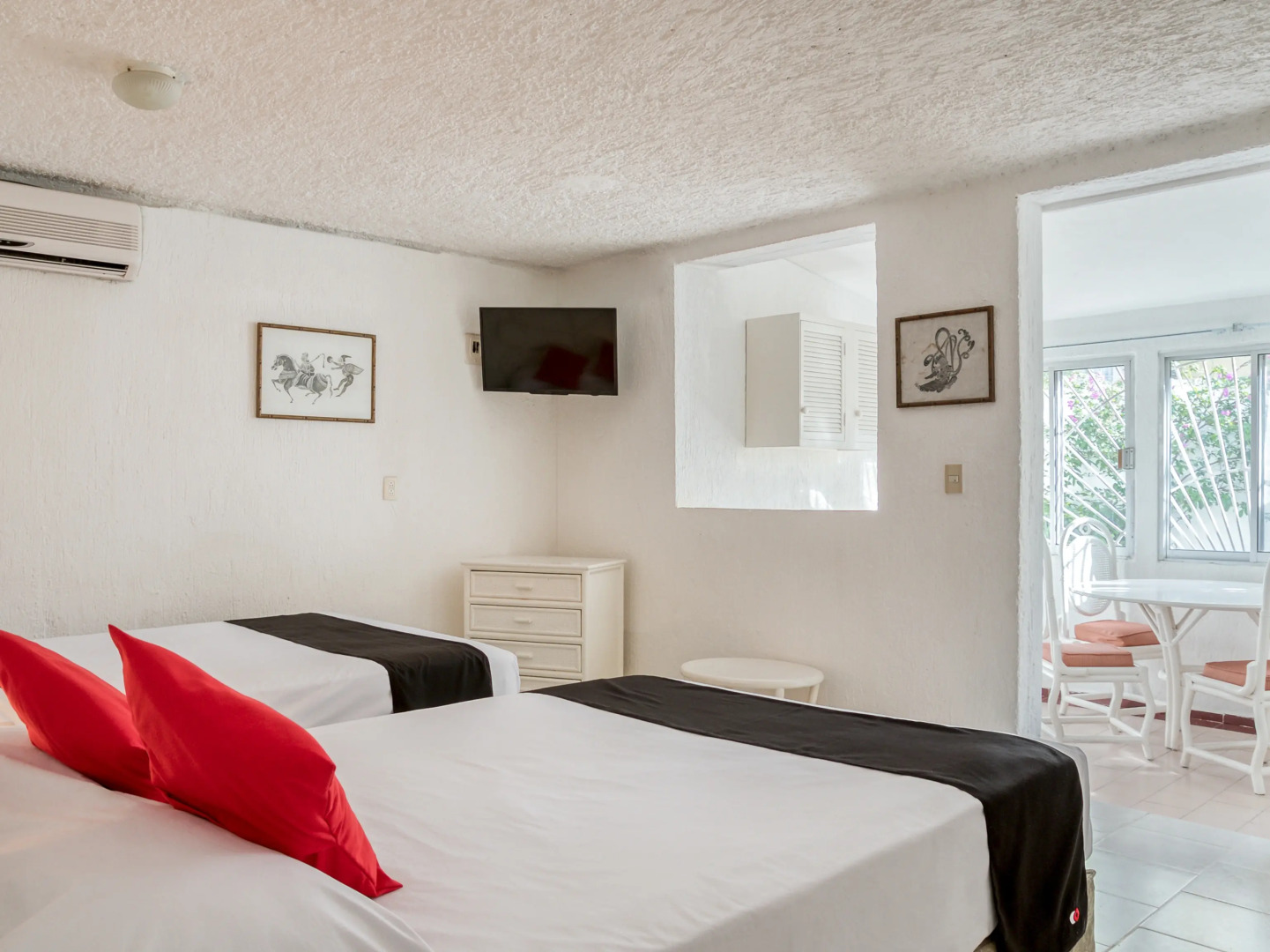 Capital O Farallon Inn