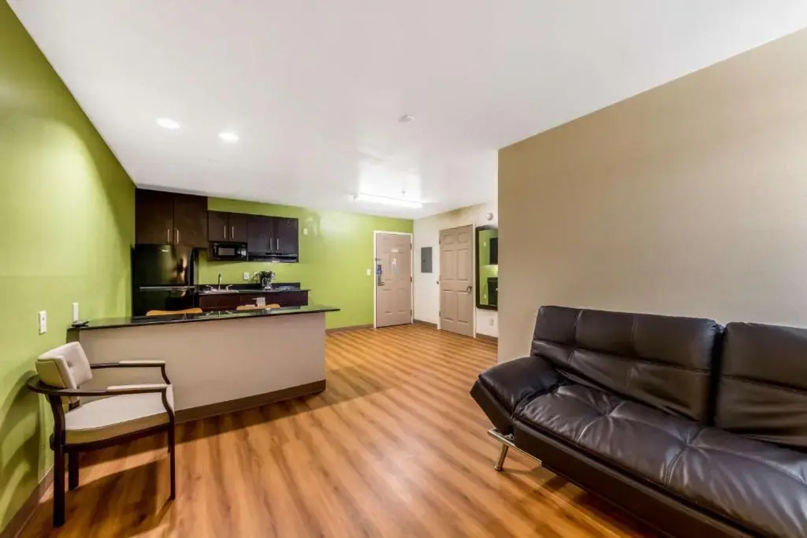 Super 8 by Wyndham Kenedy