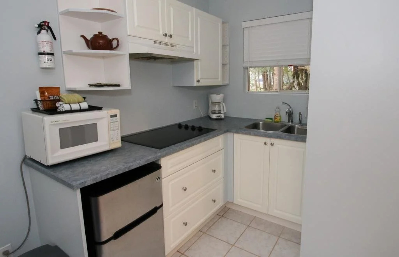 Duffin Cove Oceanfront Lodging