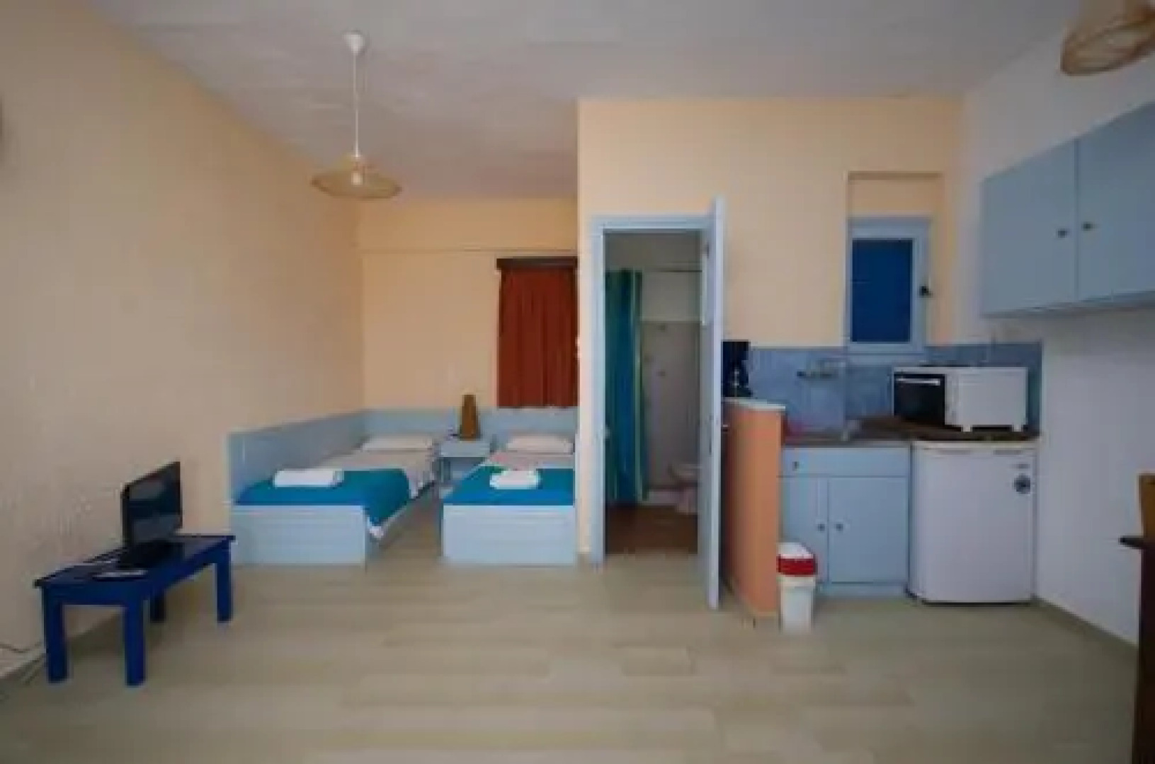 Gialos Studios & Apartments