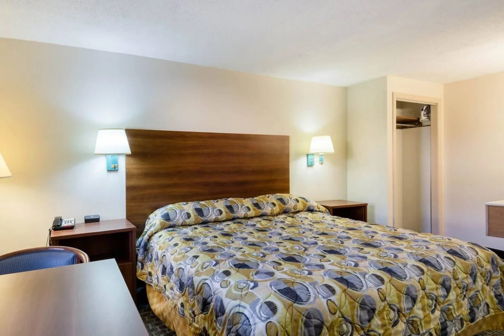 Econo Lodge West Springfield