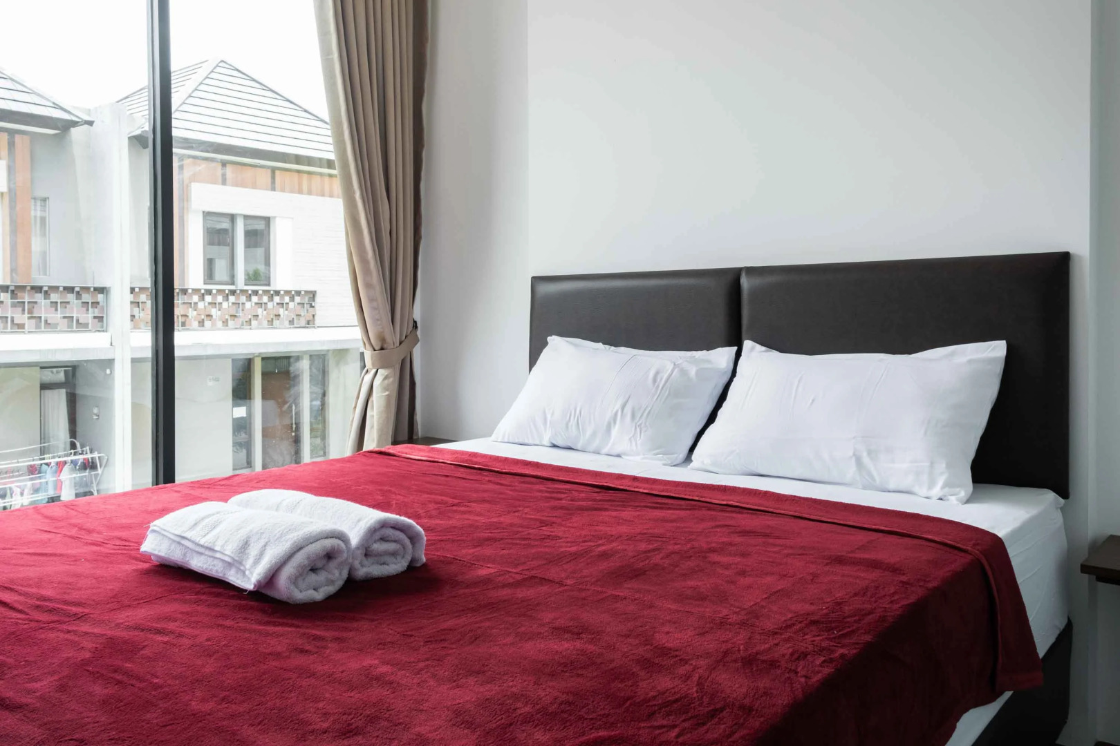 RedDoorz Plus near ICE BSD 2