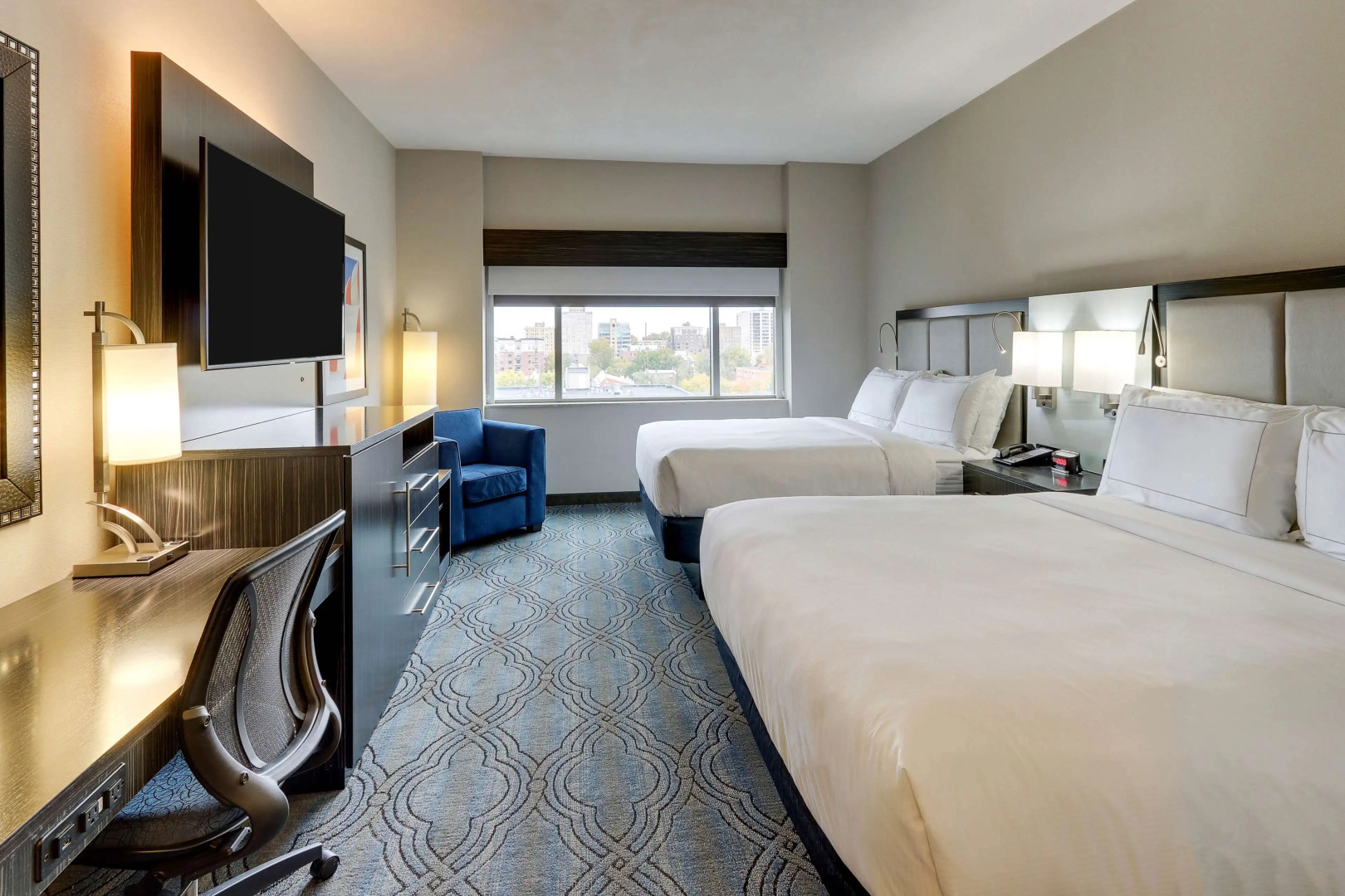 DoubleTree by Hilton St. Louis Forest Park