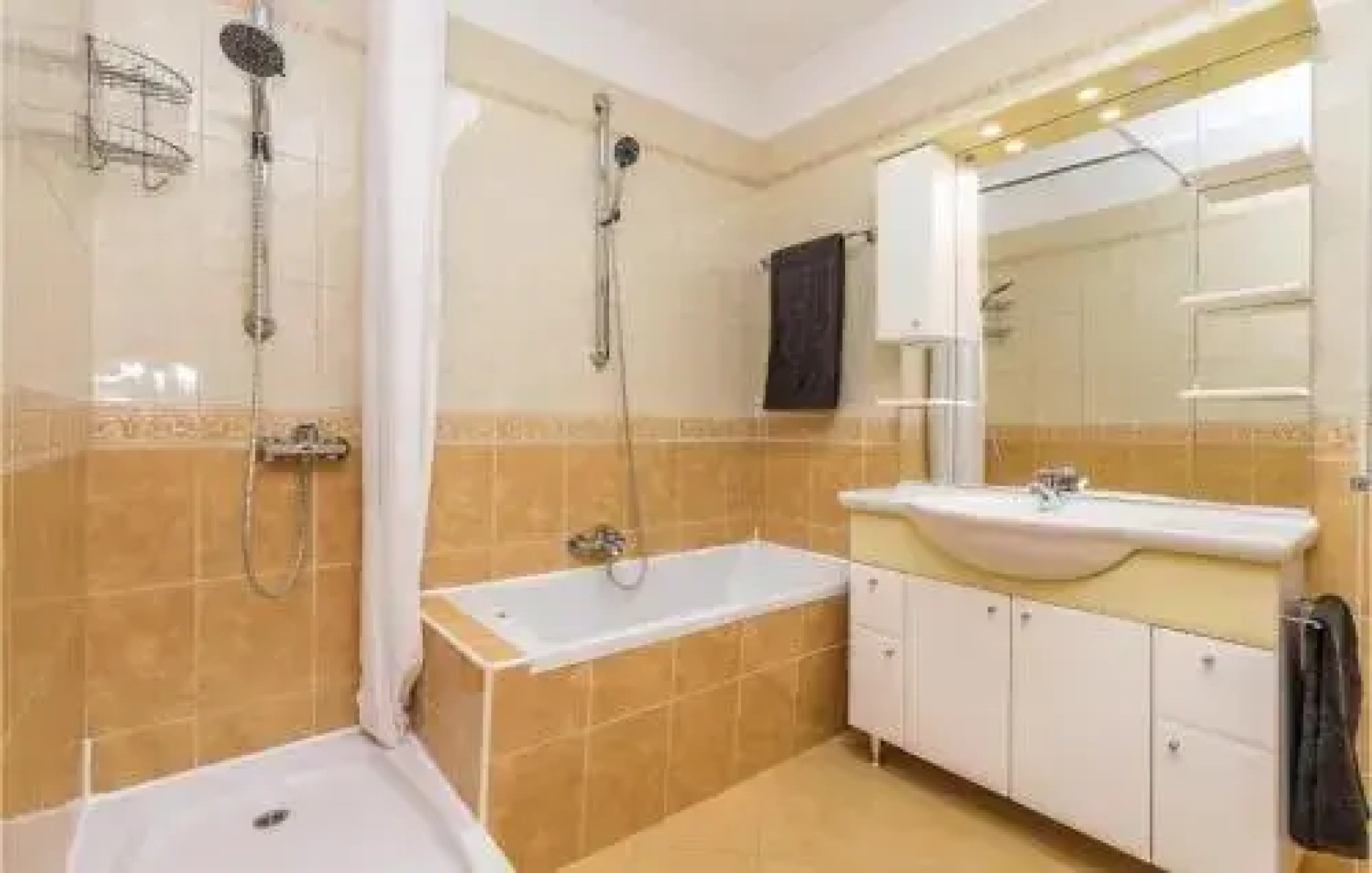 Four Bedroom Holiday Home in Kastav
