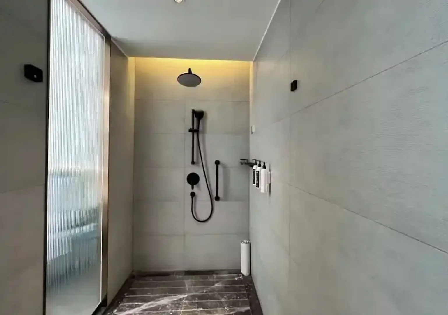 Linfen Wanda Yuehua Hotel