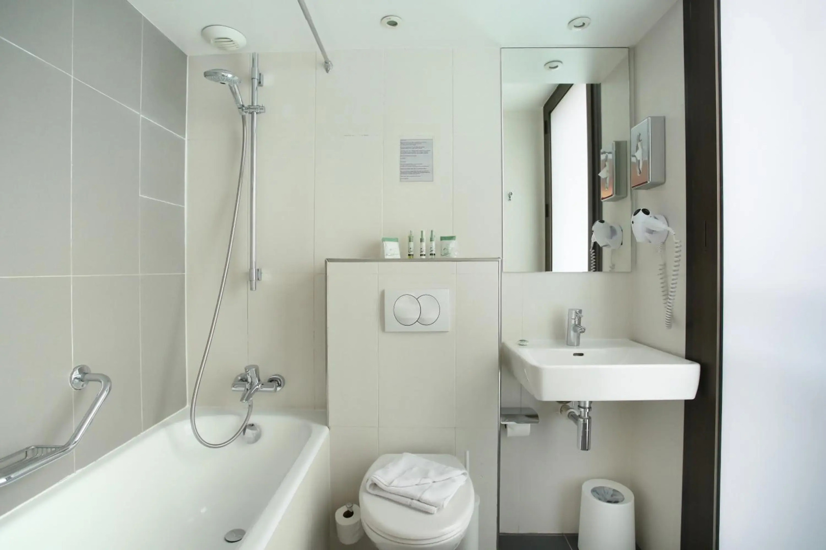 Hotel Eiffel Capitol