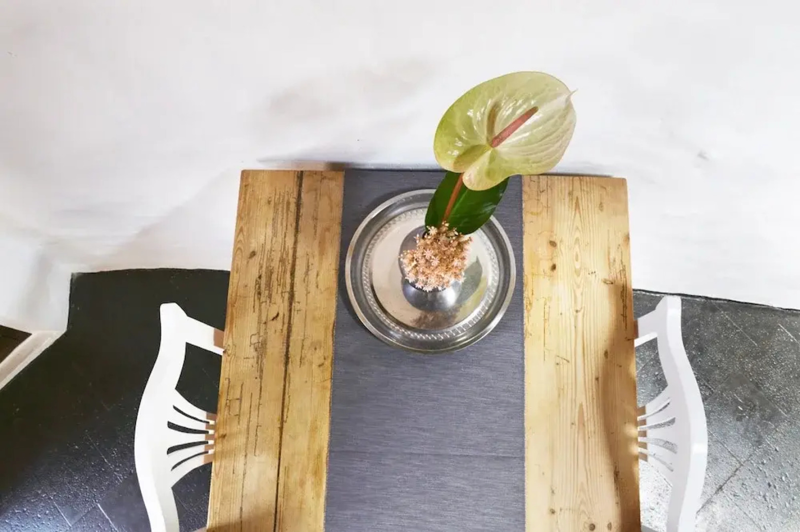 Stylish Getaway With Secluded Patio in Lava Finca