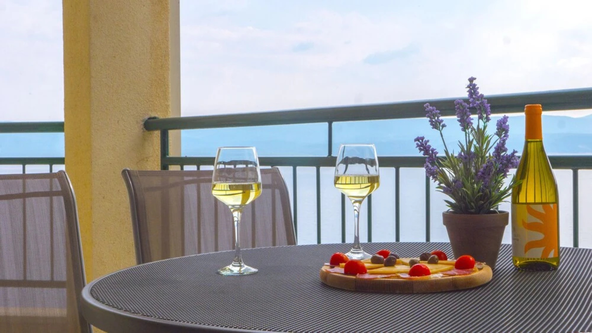 Apartment Brela with Sea View I