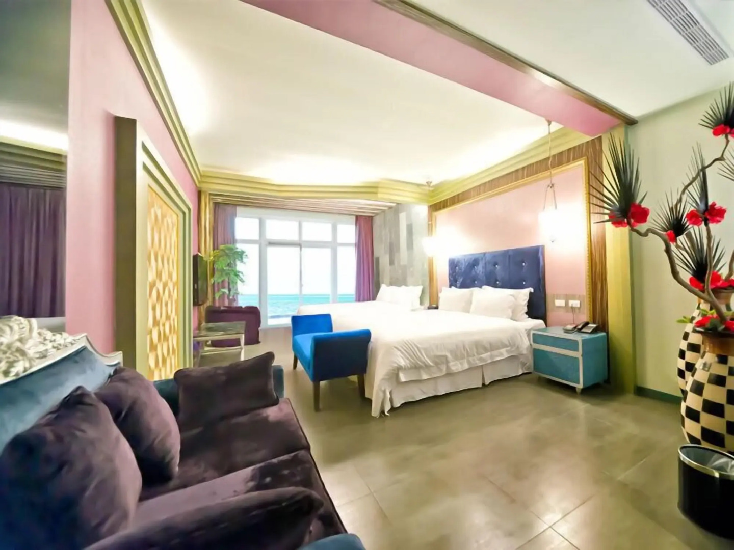 White House Beach Hotspring Resort