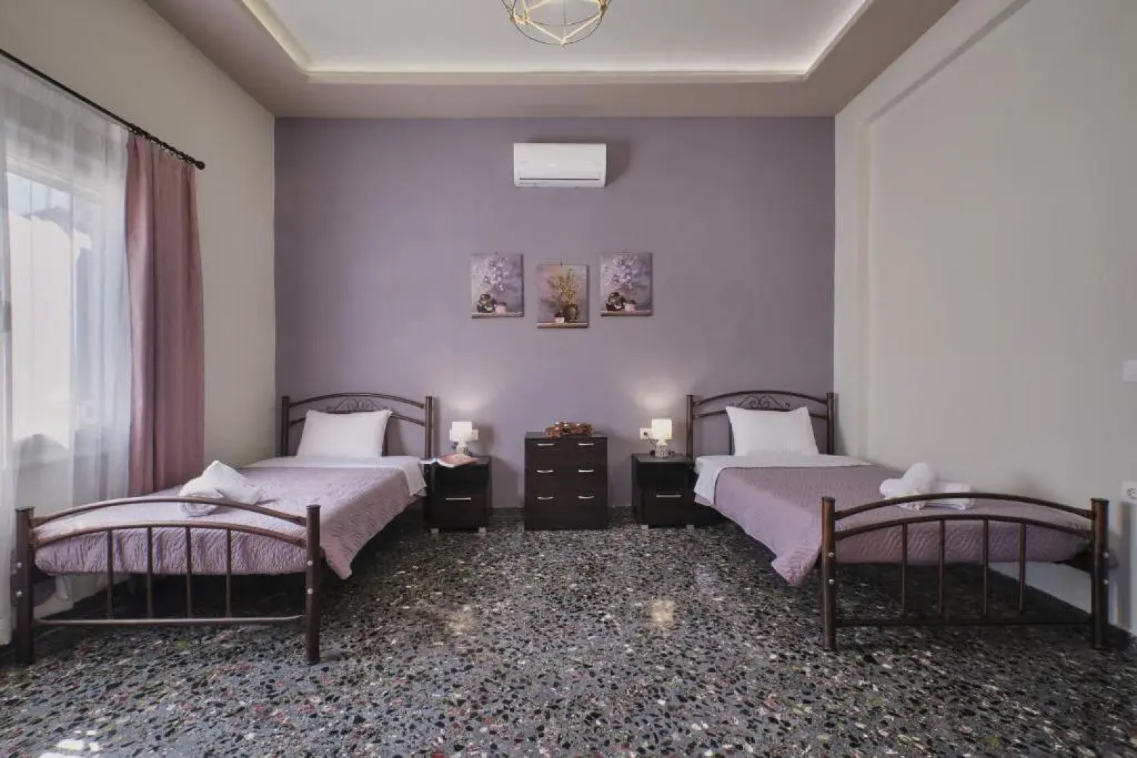 Chara Villas with 20m2 swimming pool-BBQ!