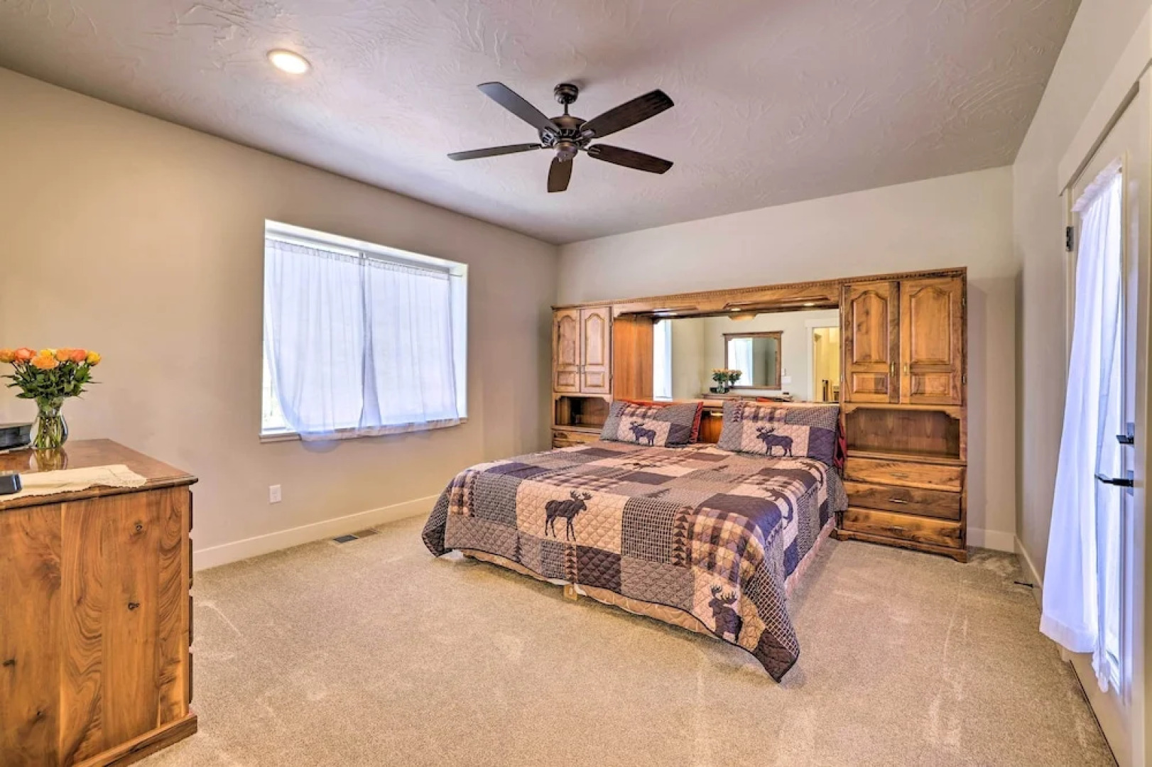 Stunning Adobe Home Overlooking Silver Reef