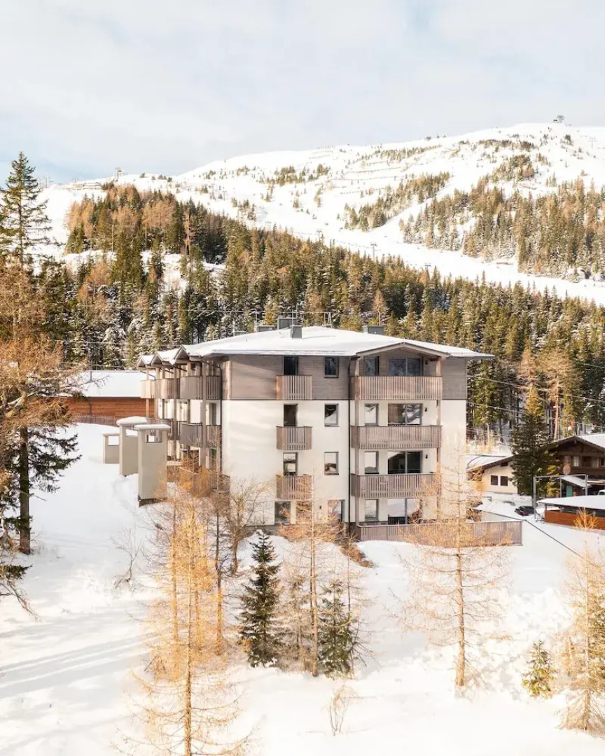 Spacious Apartment With Terrace for 8 Guests