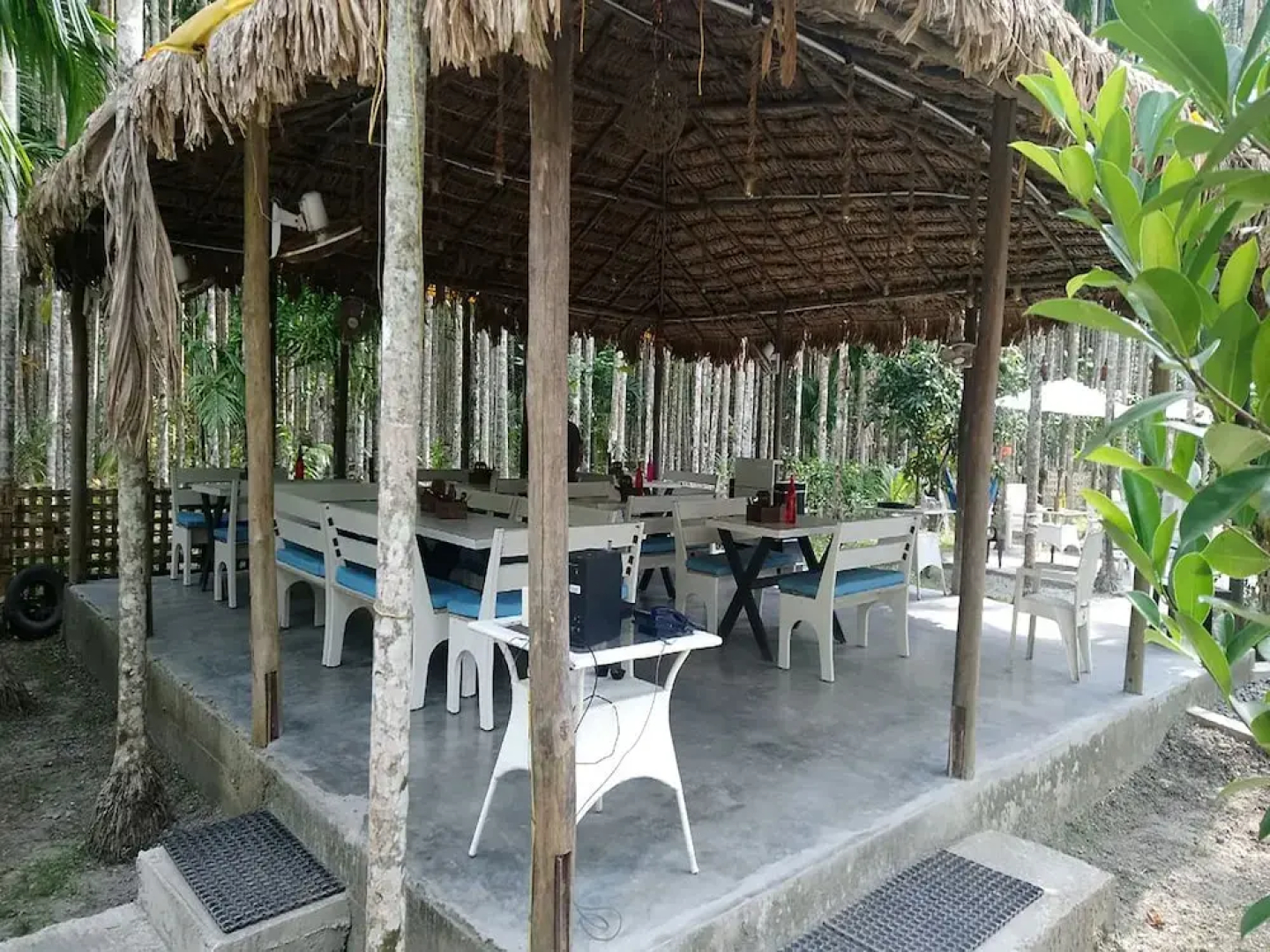 Oyo 16079 Outback Resort