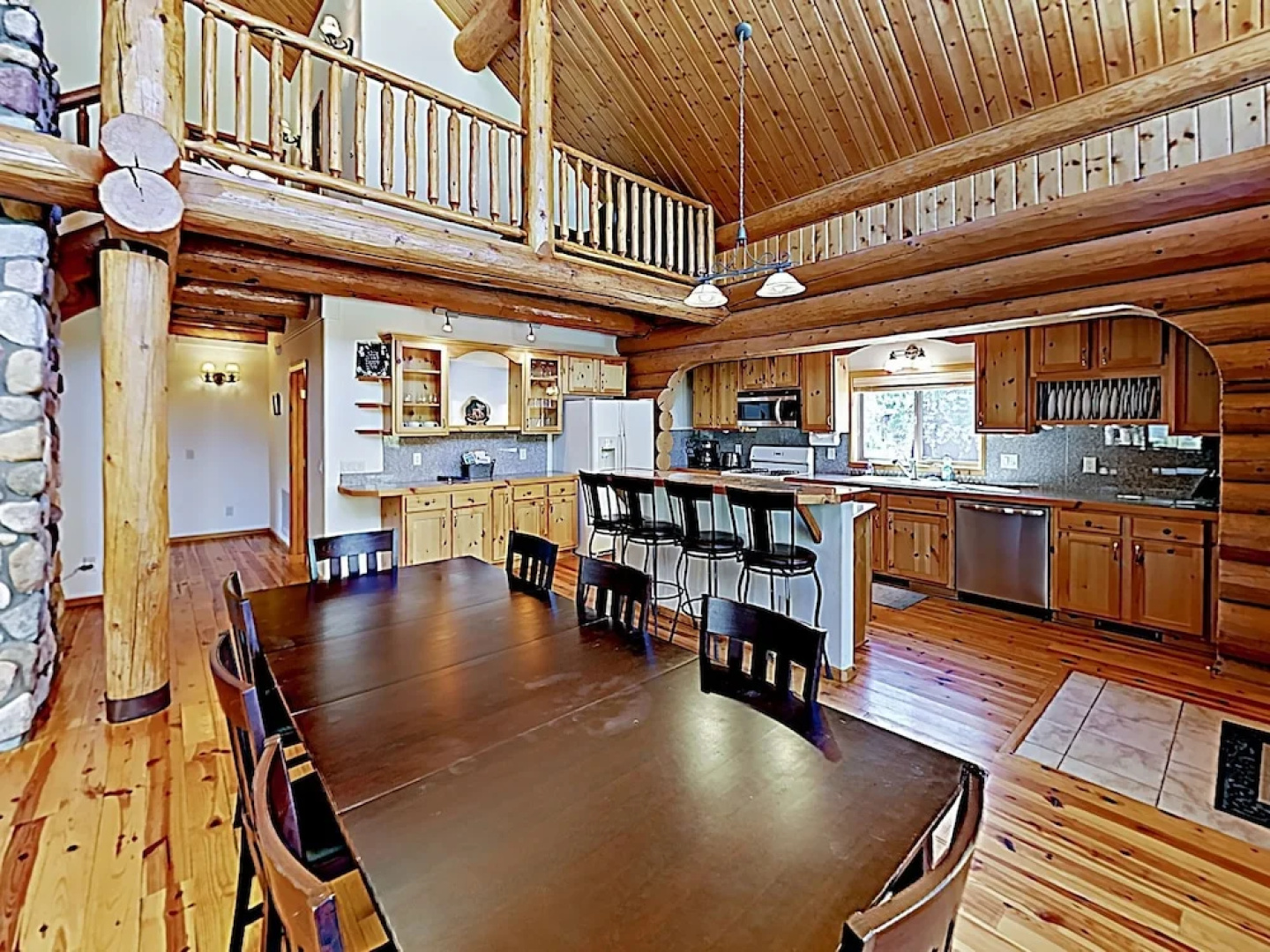 New Listing! Charming Woodland , Near Hiking 3 Bedroom Cabin
