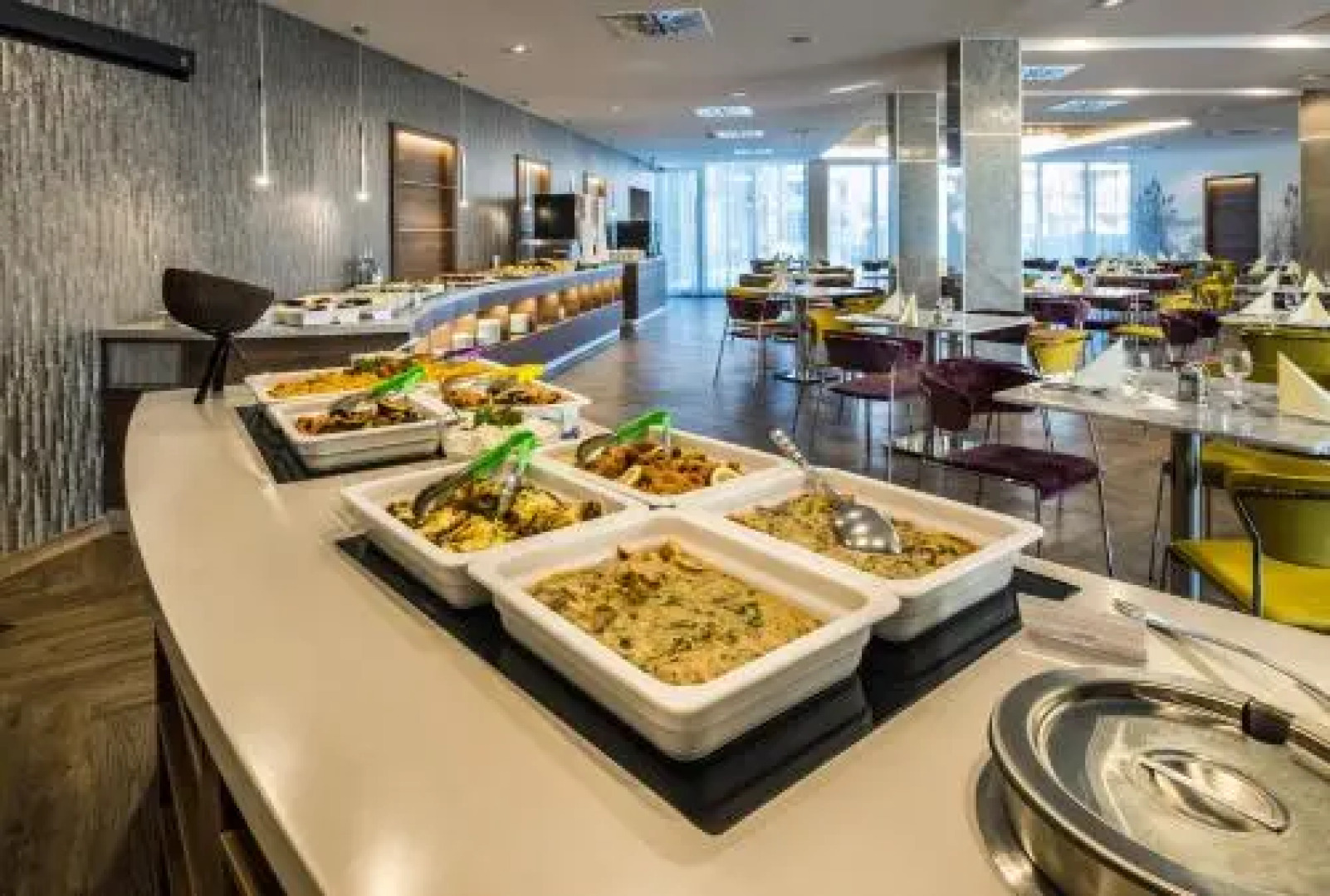 Silver Studio Apartment