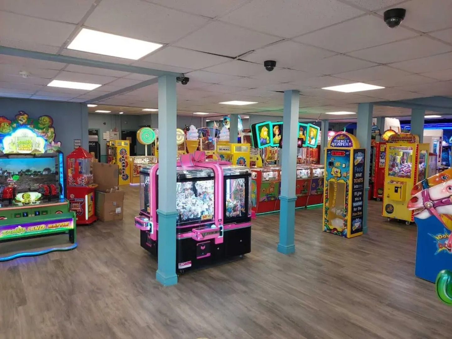 Cayton Pines Lodge at Cayton Bay Holiday Park