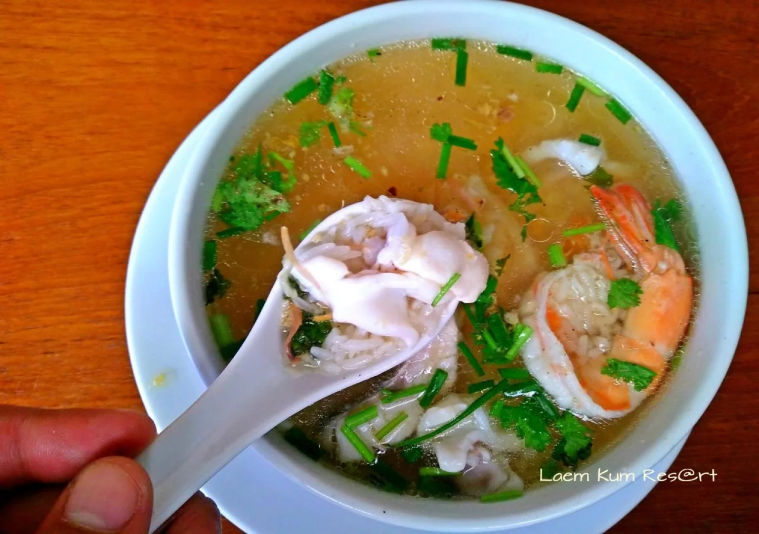 Laem Kum Beach Resort & Seafood