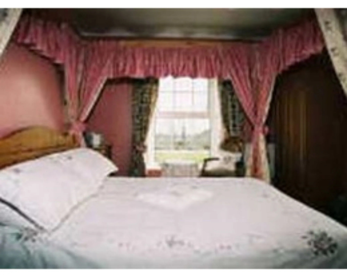 Broadway Country House
