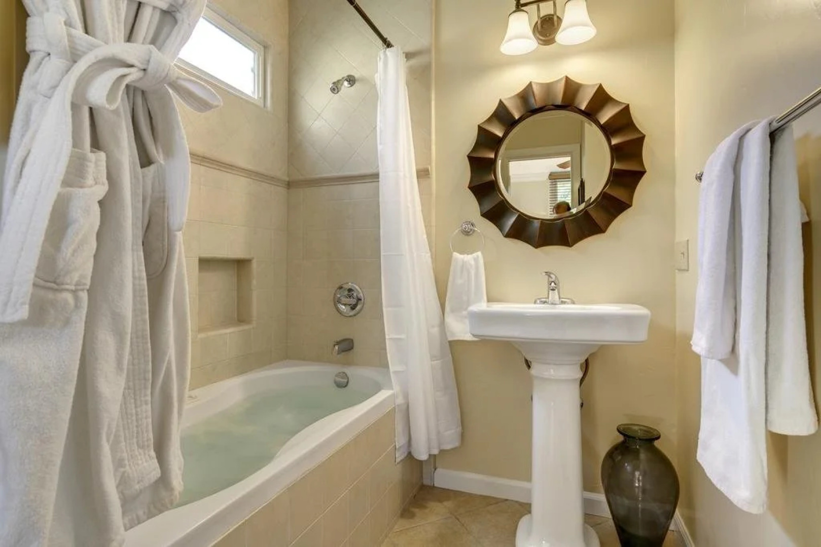 Hillcrest House Bed & Breakfast