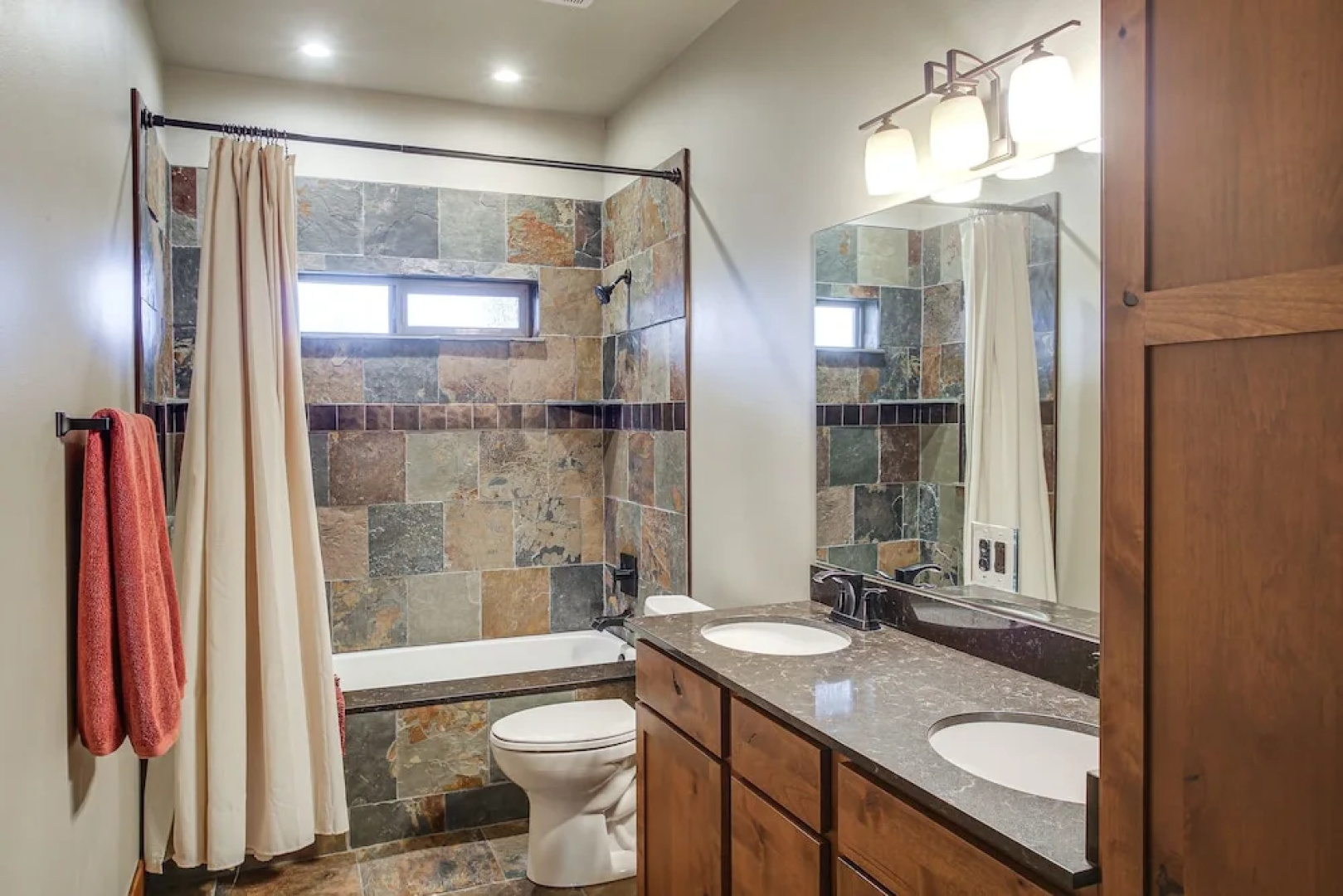 Spacious Priest River Retreat: 35 Mi to Schweitzer