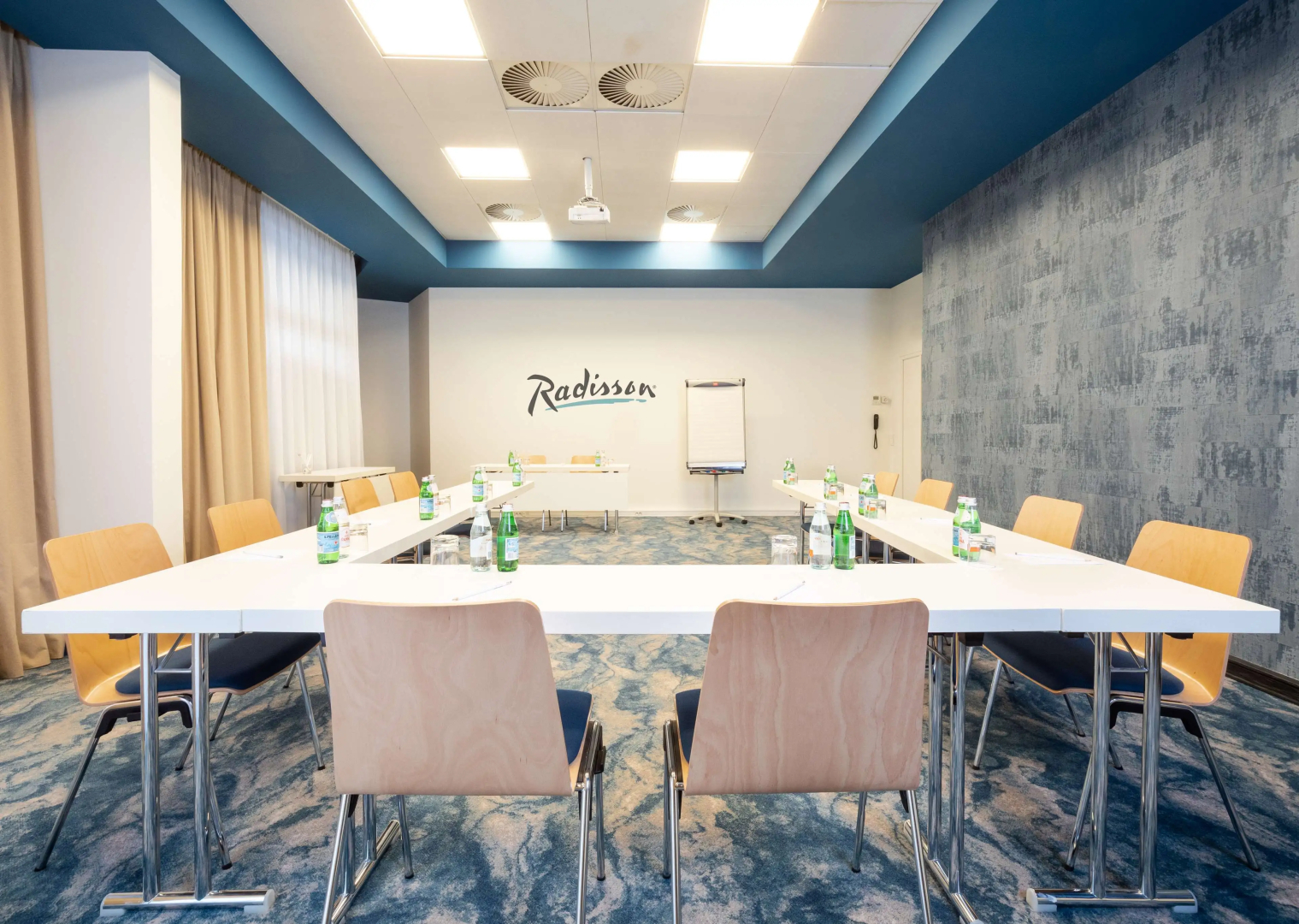 Radisson Hotel Nice Airport