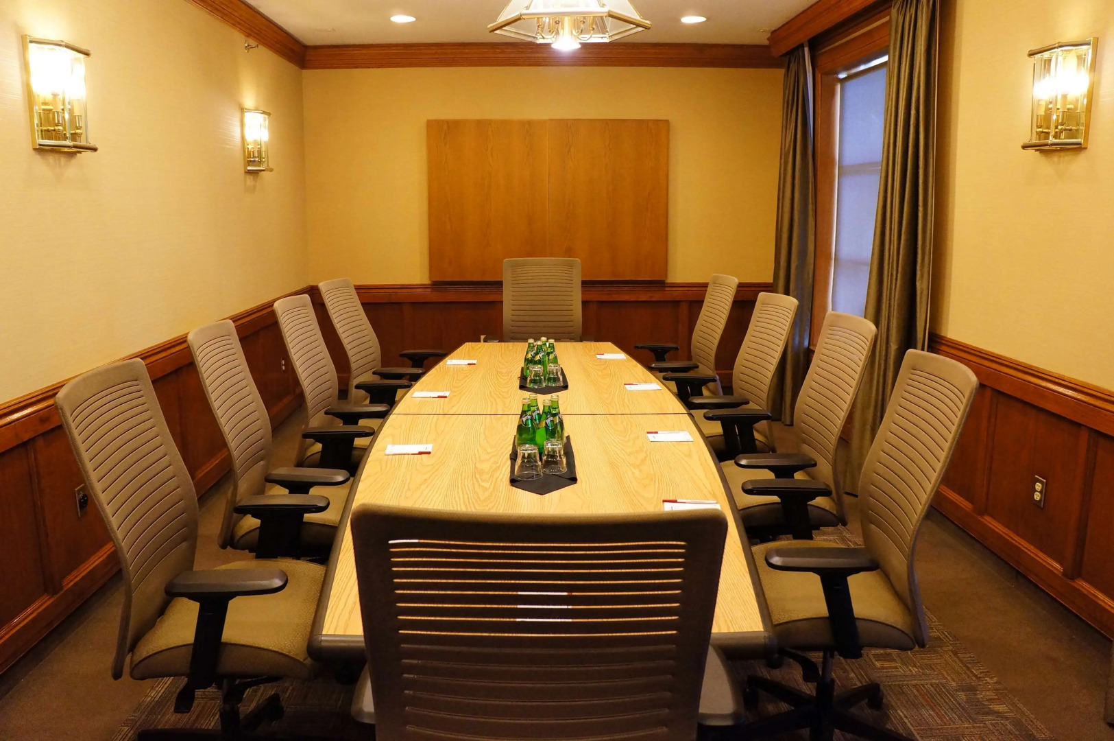 Best Western Plus Lamplighter Inn & Conference Centre