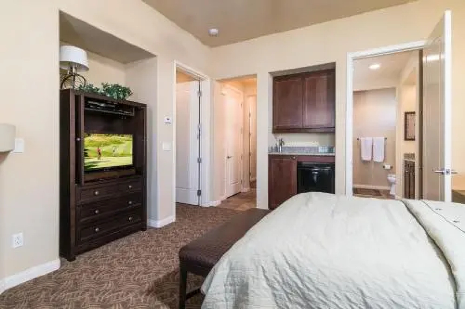 48756 Legacy Drive Condo