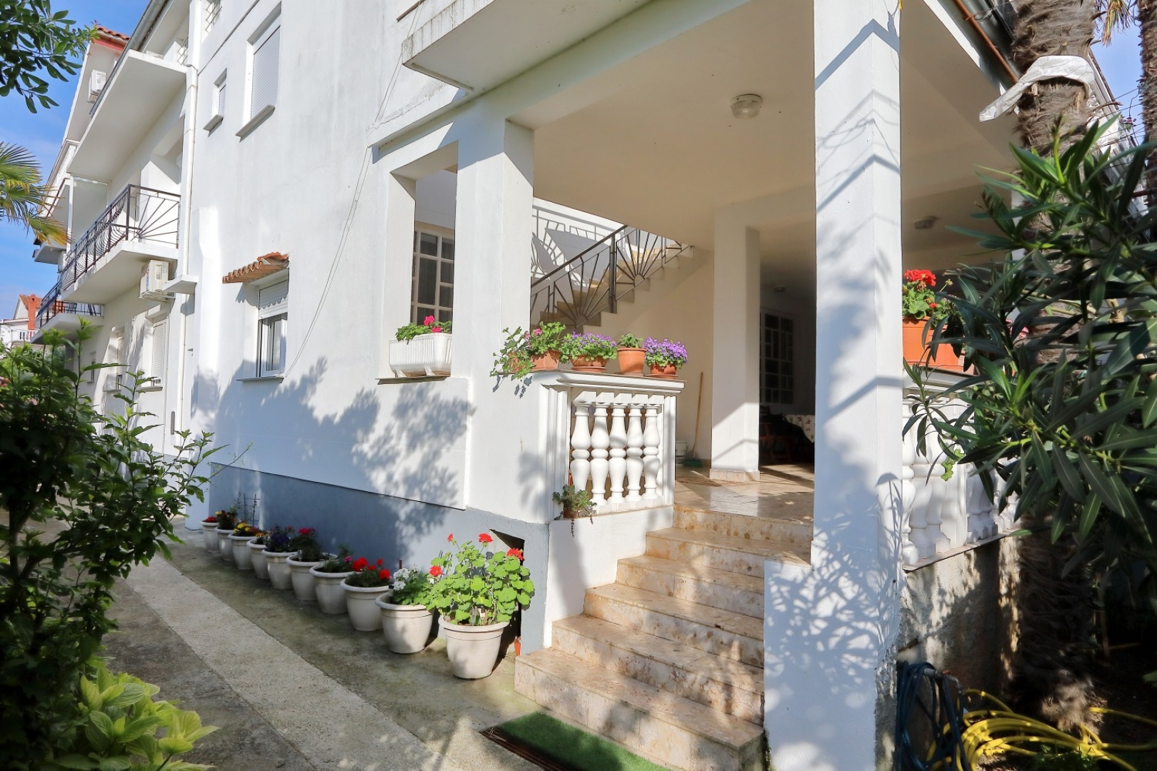 Room Aleksandra - 10 m from sea: R7 Bibinje, Zadar riviera