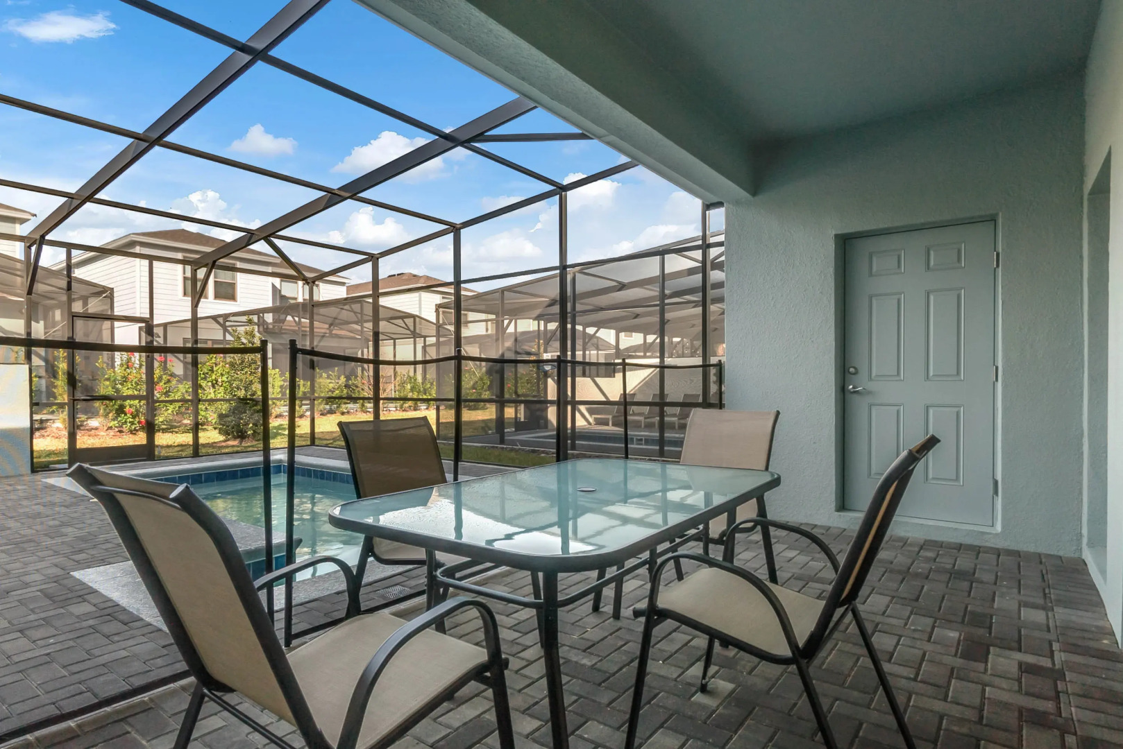 5 Bedrooms / 4.5 Bathrooms / Windsor at Westside (8917 SA), Kissimmee, US