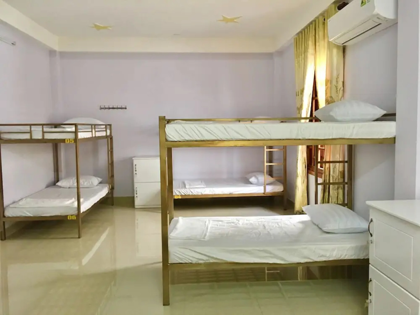 Sun's Kiss Hostel