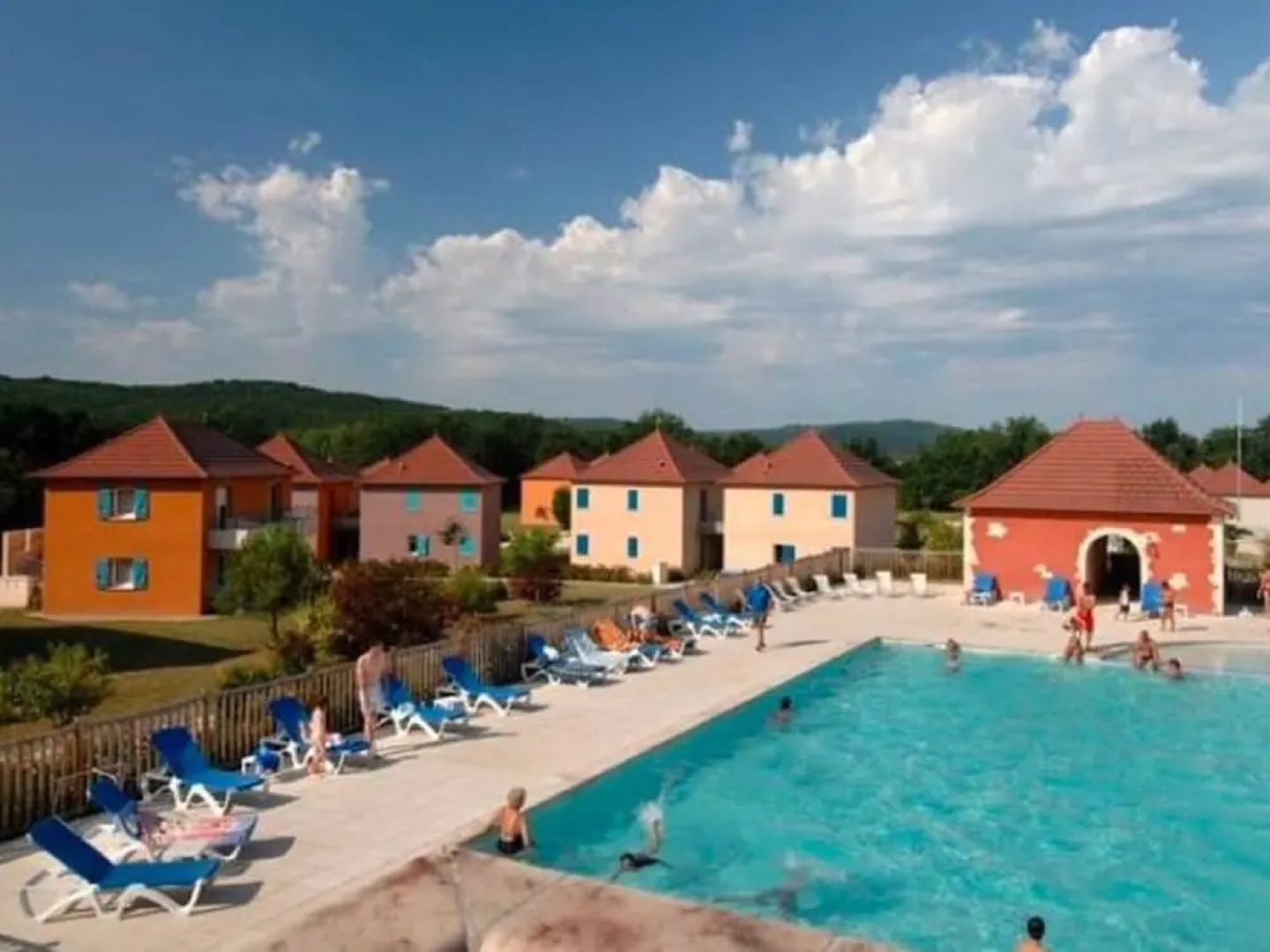 Cosy Apartment in Prayssac with Swimming Pool