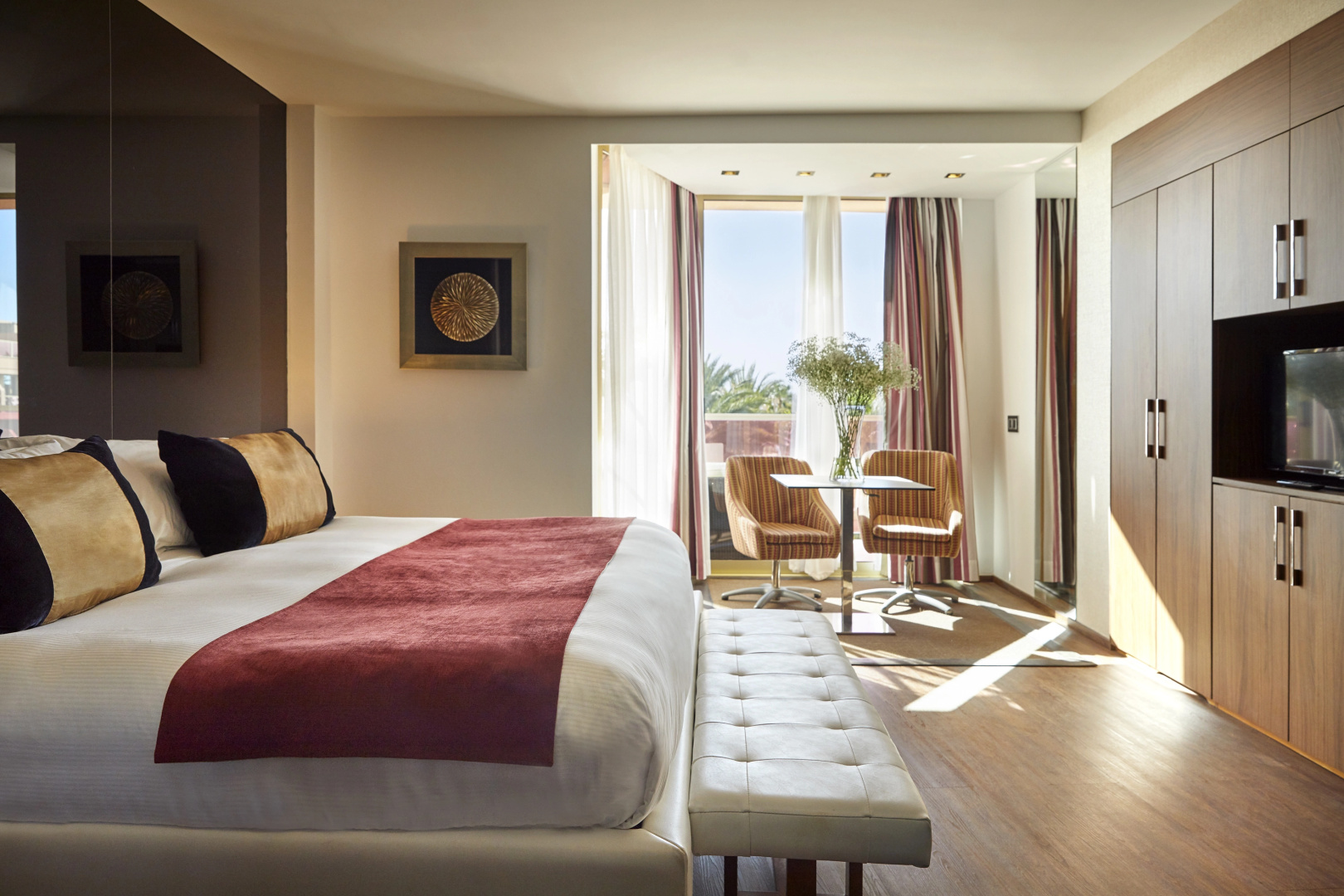 Sir Anthony Hotel