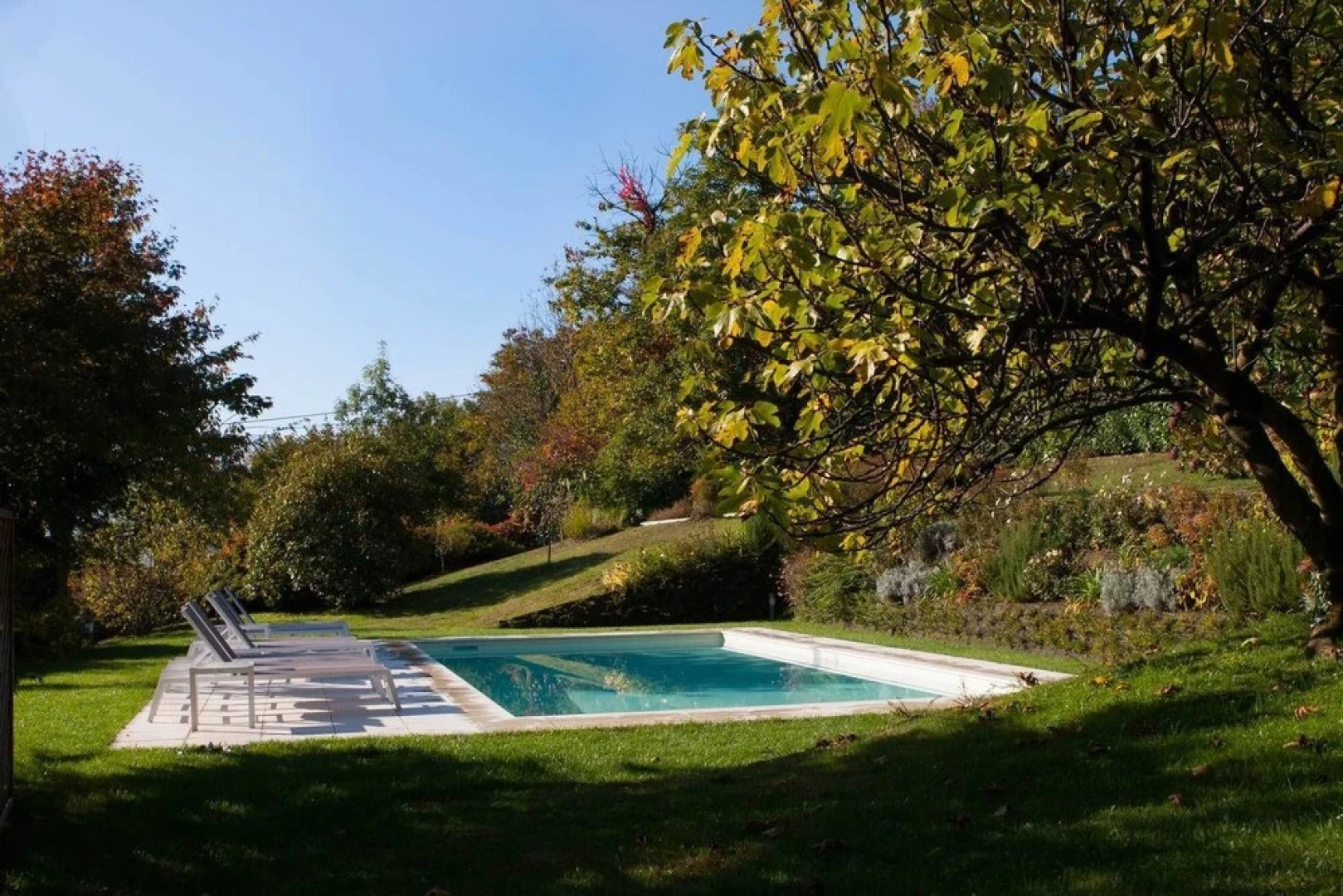 Stunning 4 bed Villa With Private Pool, Bbq, Wifi, Lake Views, Walking Distance to Restaurant