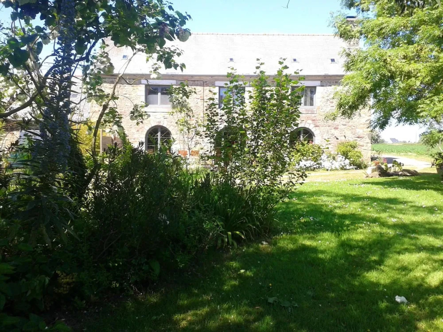 House With 3 Bedrooms in Ploubazlanec, With Furnished Garden and Wifi