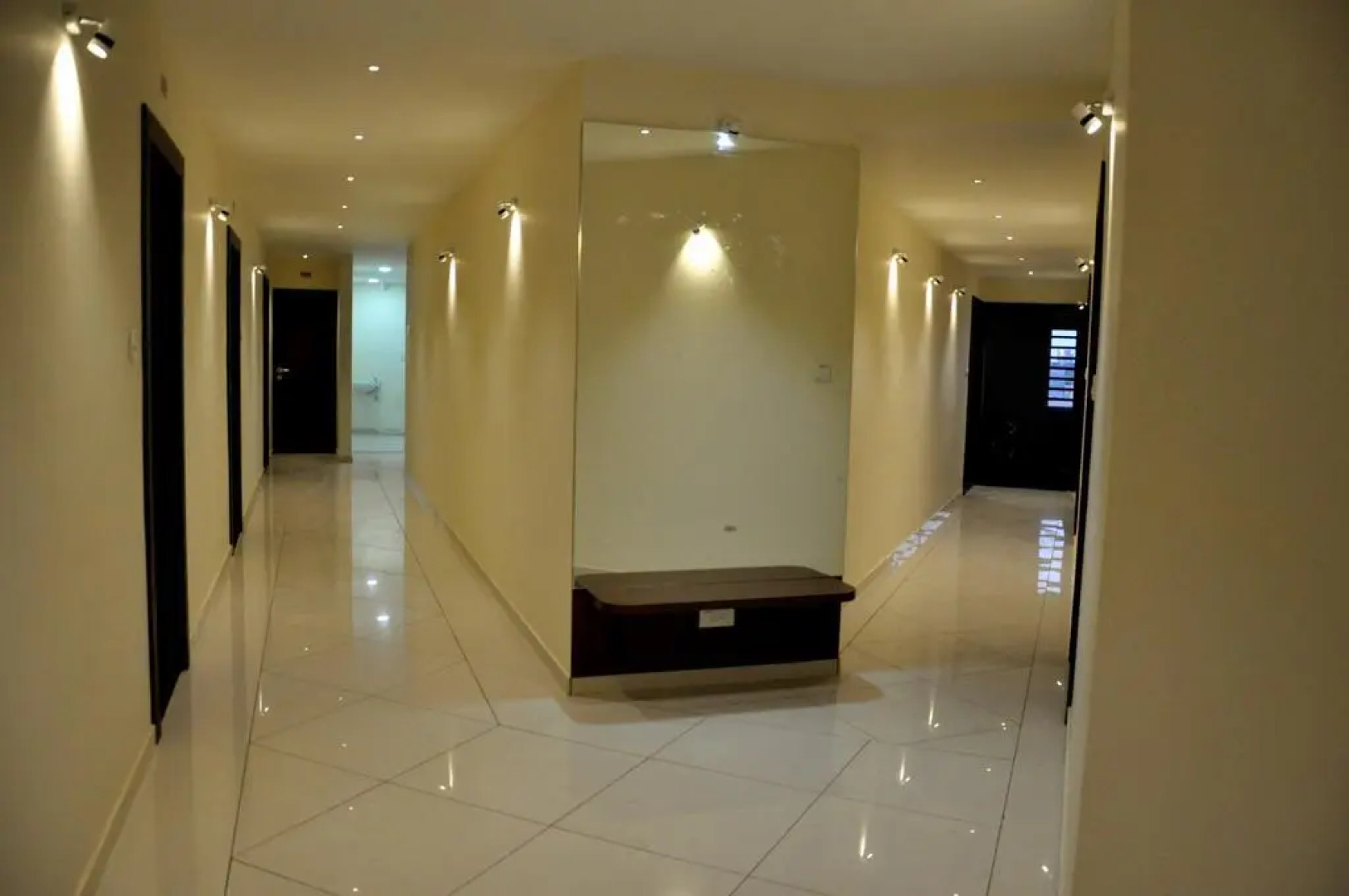 Shivdhara Hotel & Residence