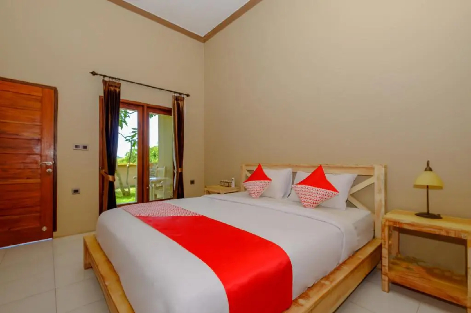 Oyo 2823 Artati Bungalows And Restaurant